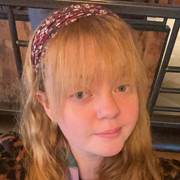 Molly, 18, Cymru